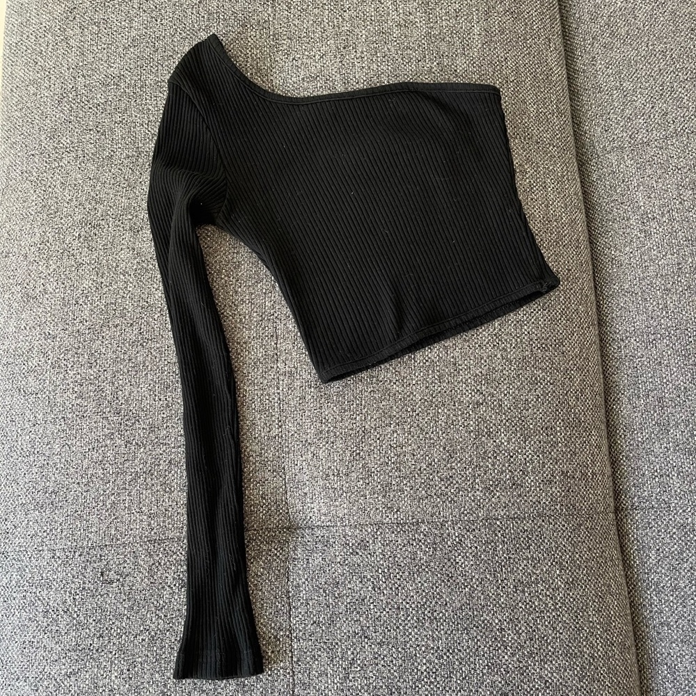 One shoulder ribbed mini crop top